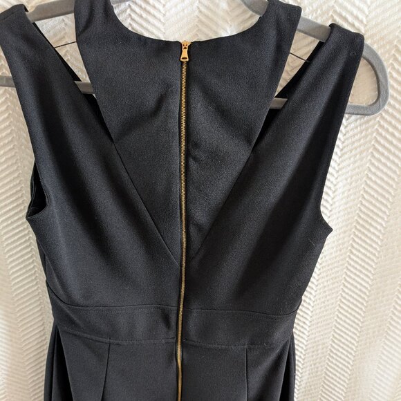 Calvin Klein Black Sheath Dress Cutout Shoulders Size 6 Gold Back Zipper LBD - Picture 8 of 12